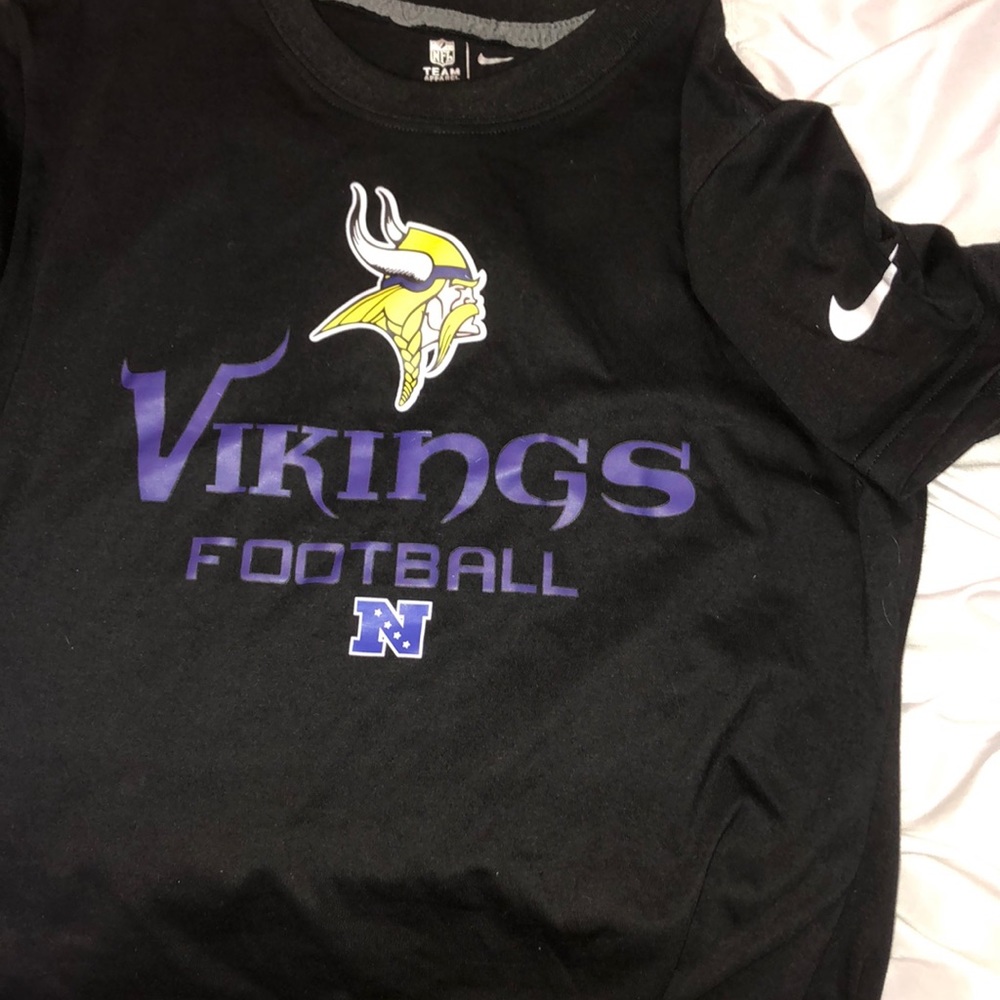 NIKE VIKINGS FOOTBALL SHIRT